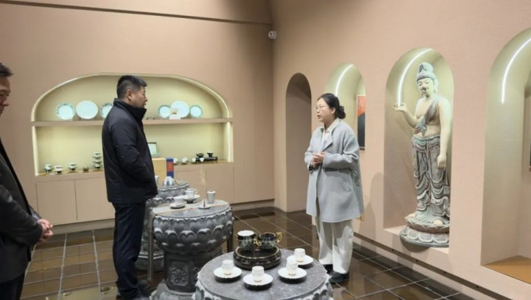 甘肃省酒泉市委常委、、敦煌市委书记王彦群调研领导九色鹿鸣运营和发展